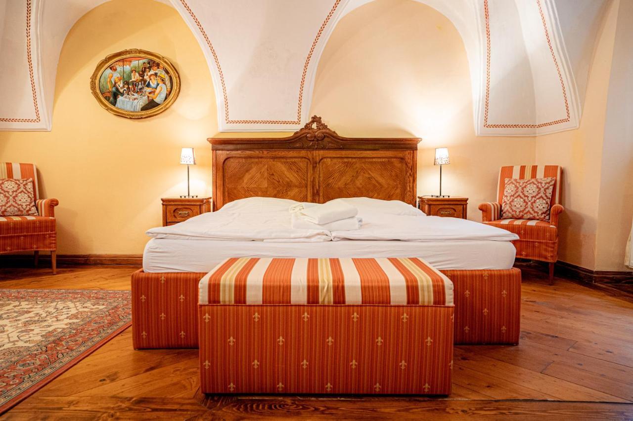Penzion Cosmopolitan Ii. Banska Stiavnica Room photo