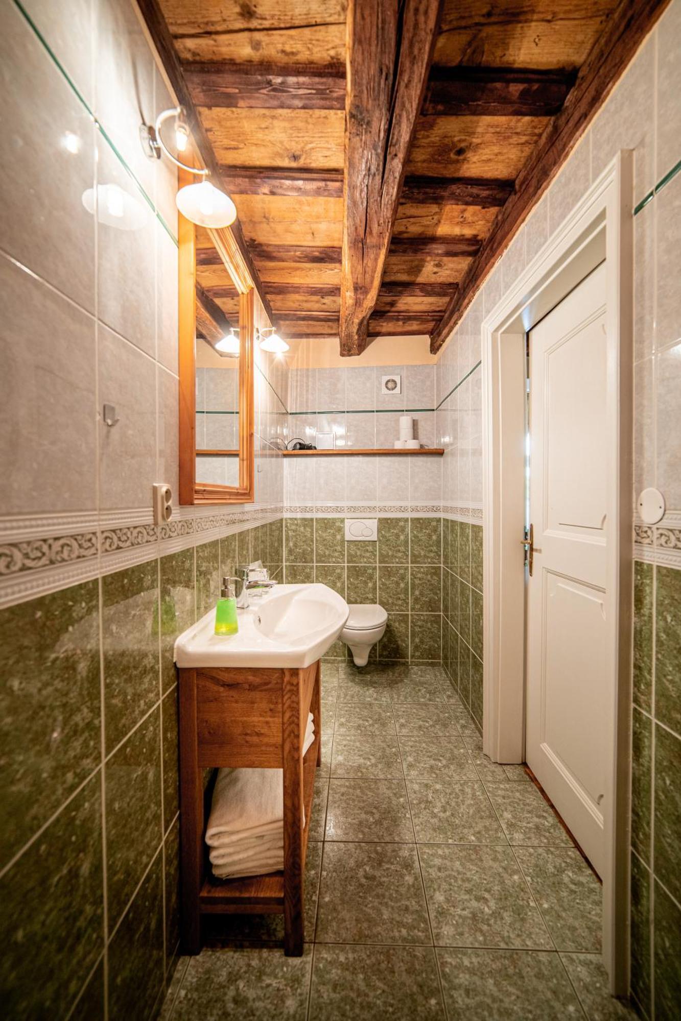 Penzion Cosmopolitan Ii. Banska Stiavnica Room photo