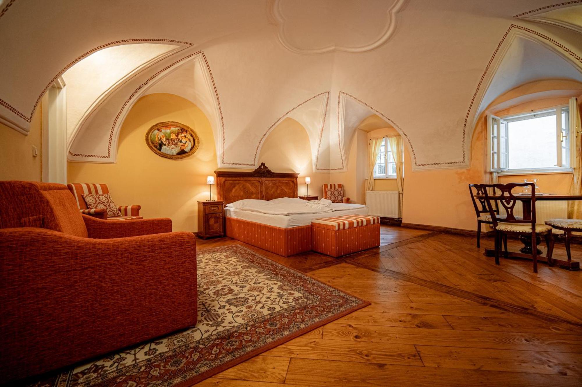 Penzion Cosmopolitan Ii. Banska Stiavnica Room photo
